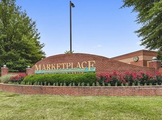 47000 Kentwell Pl, Sterling, VA 20165