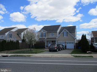 11041 Knights Rd, Philadelphia, PA 19154