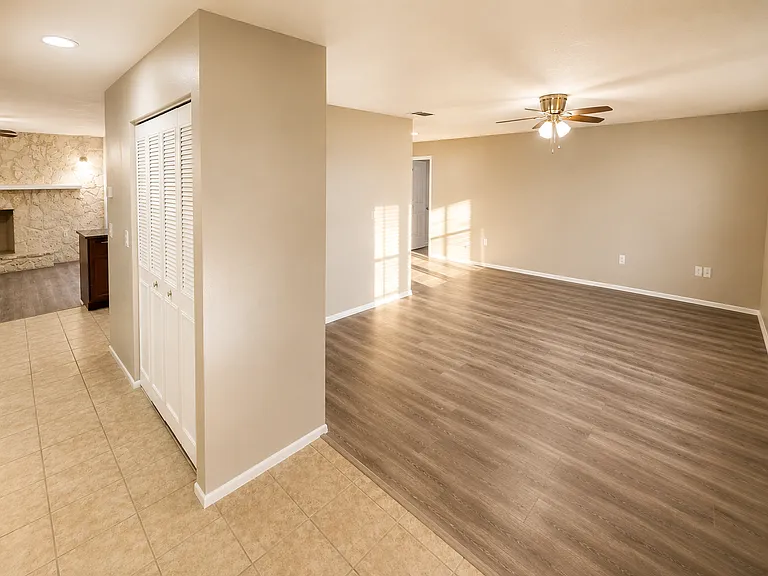 8419 Brandeis Cir E — Photo 4
