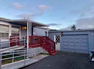 3045 Knott Ter, Coos Bay, OR 97420