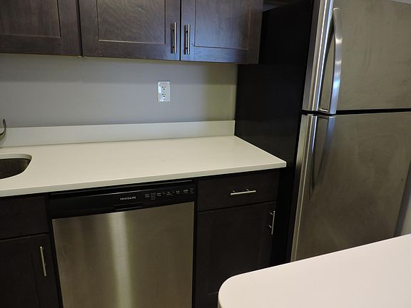 4th image of 11 Park Ave #106512
