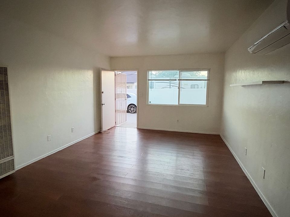 1st image of 33815 Nebraska St