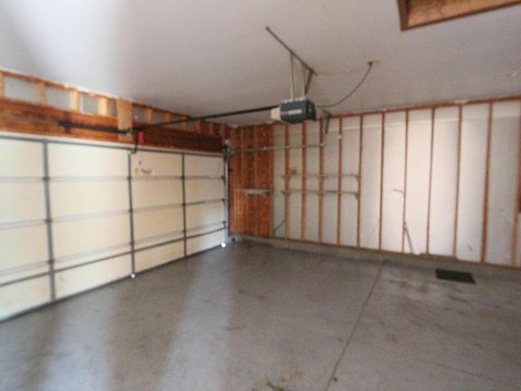 5th image of 225 Olive St