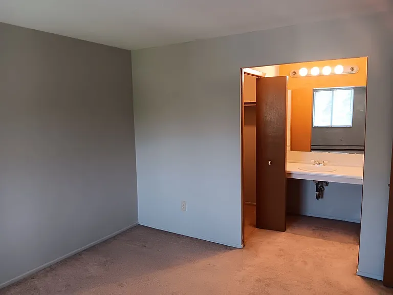 355 Solon Rd #315 — Photo 13