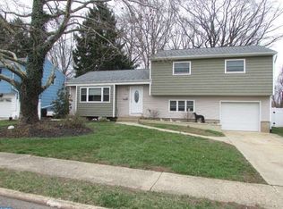 48 Copperfield Dr, Hamilton, NJ 08610