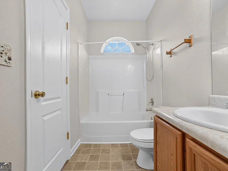 636 Oakland Hills Dr — Photo 17