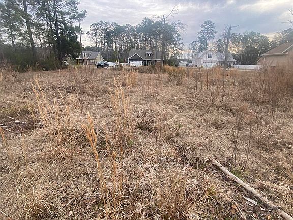 5th image of 472 Sellers Rd.