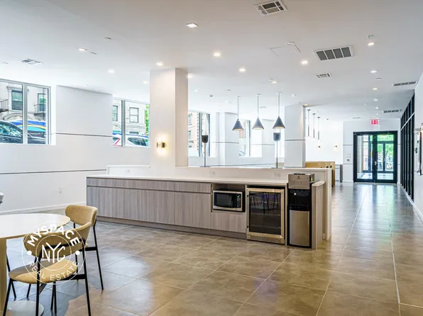 1499 Bedford Avenue image 16 of 35