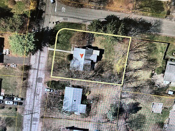 2nd image of 21 Harmony Road