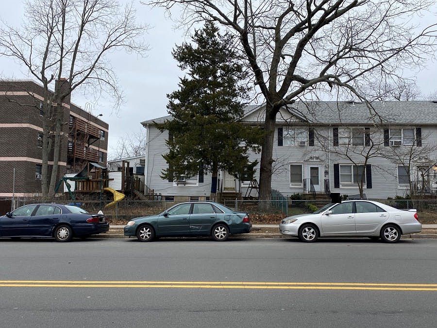1st image of 807 Forest Ave
