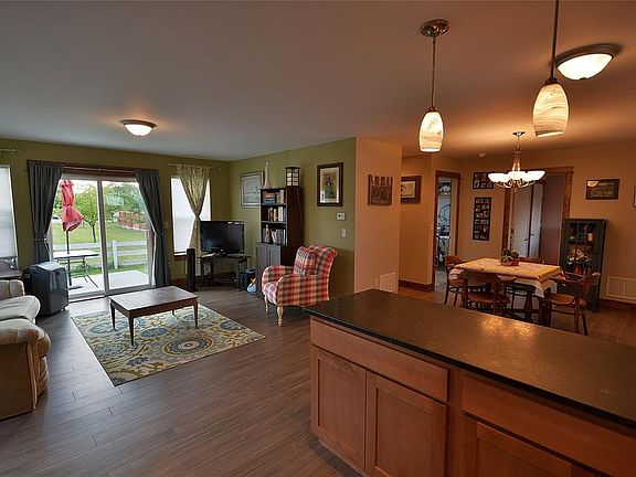 3rd image of 873 Cottage Park Ln
