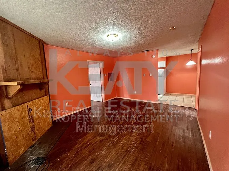 108 Meudon St #A — Photo 2