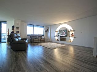 1203 Harmon Cv, Secaucus, NJ 07094