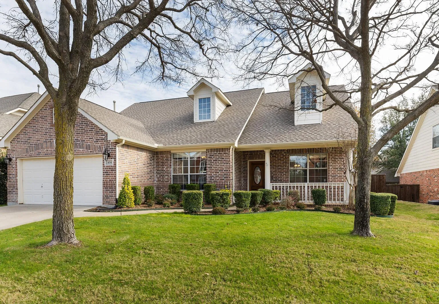 404 Maple Leaf Ln — Photo 1