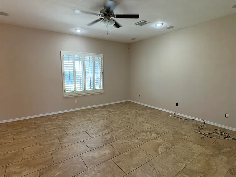 7665 Mundy Creek Dr — Photo 8
