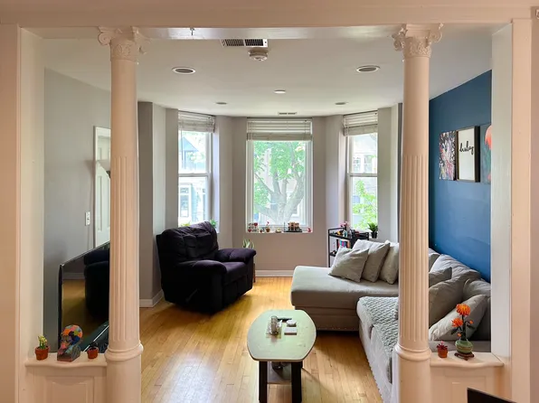 1645 N Mozart St APT 2, Chicago, IL 60647