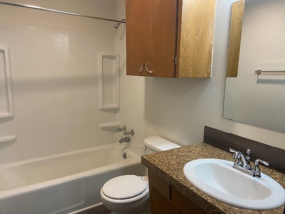 5th image of 724 Butternut Dr