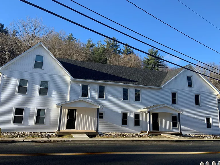 63 S Main St — Photo 8