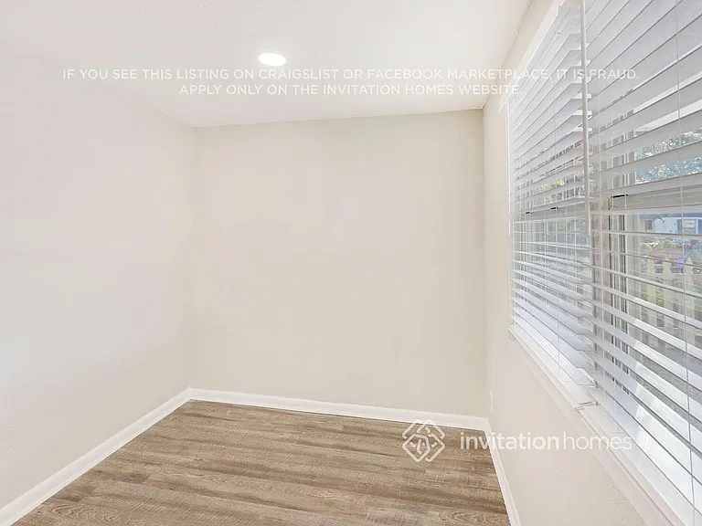 1912 E 19th Ave — Photo 11