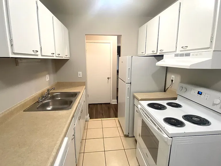 Peoria Flats - New Mgmt - New Name - Fresh Upgrades — Photo 9