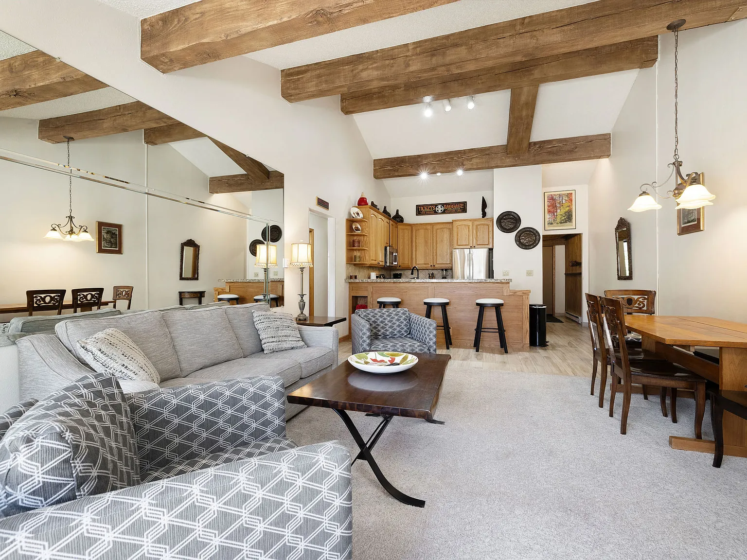 288 W Beaver Creek Blvd — Photo 3