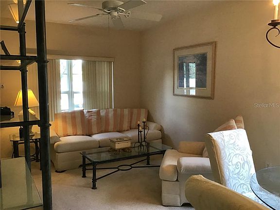 5th image of 301 Wilton Cir