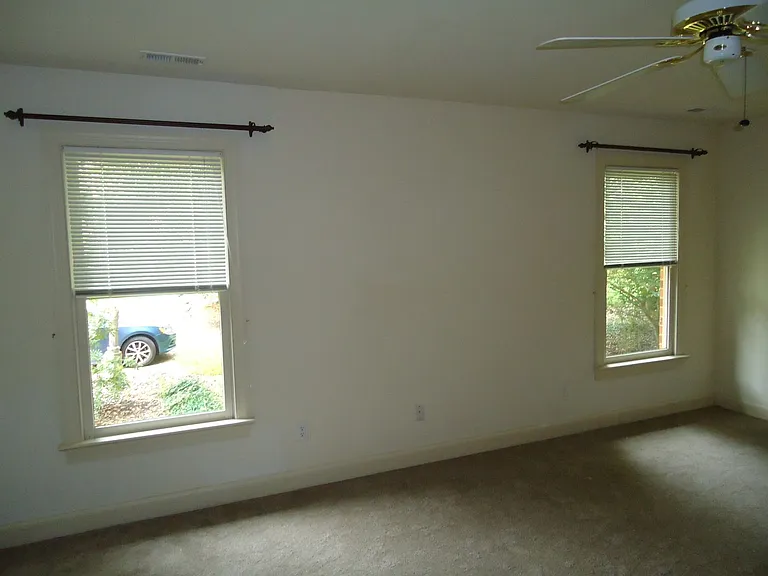 105 Mariners Cir — Photo 29