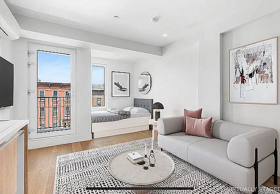 3rd image of 1066 Jefferson Ave #3A