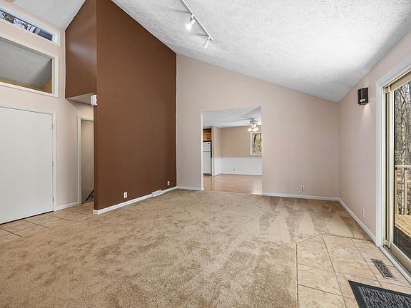 5th image of 13150 190th Ave