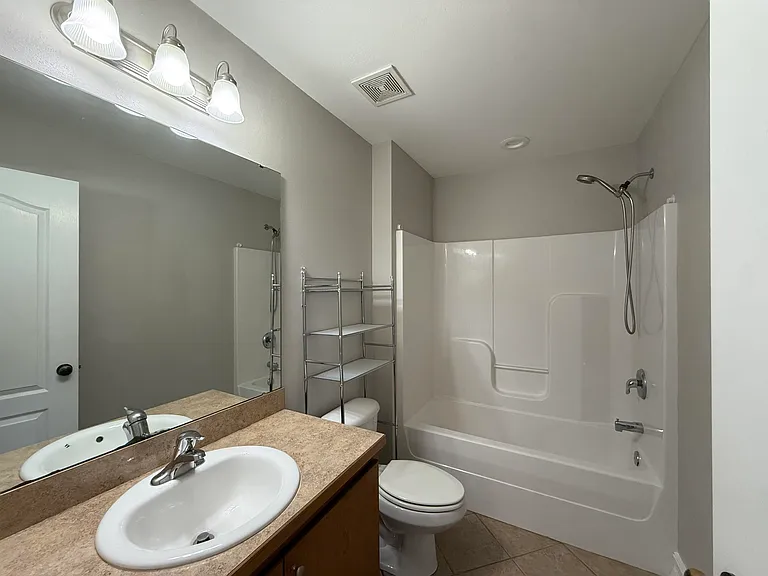 37 Cochise St — Photo 9
