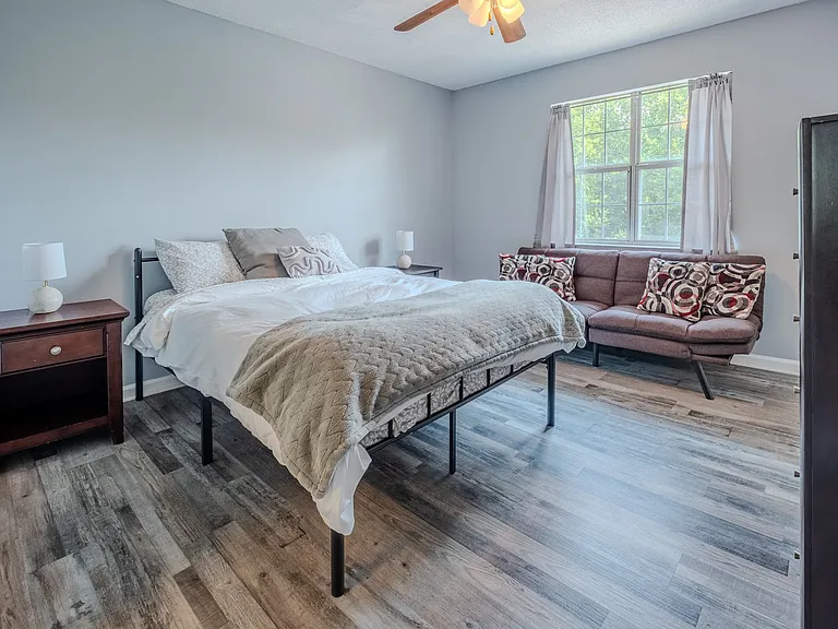 100 Woodstone Dr #18 — Photo 14