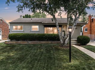 1026 Cardwell St, Garden City, MI 48135