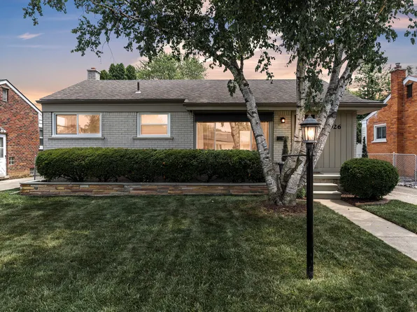 1026 Cardwell St, Garden City, MI 48135