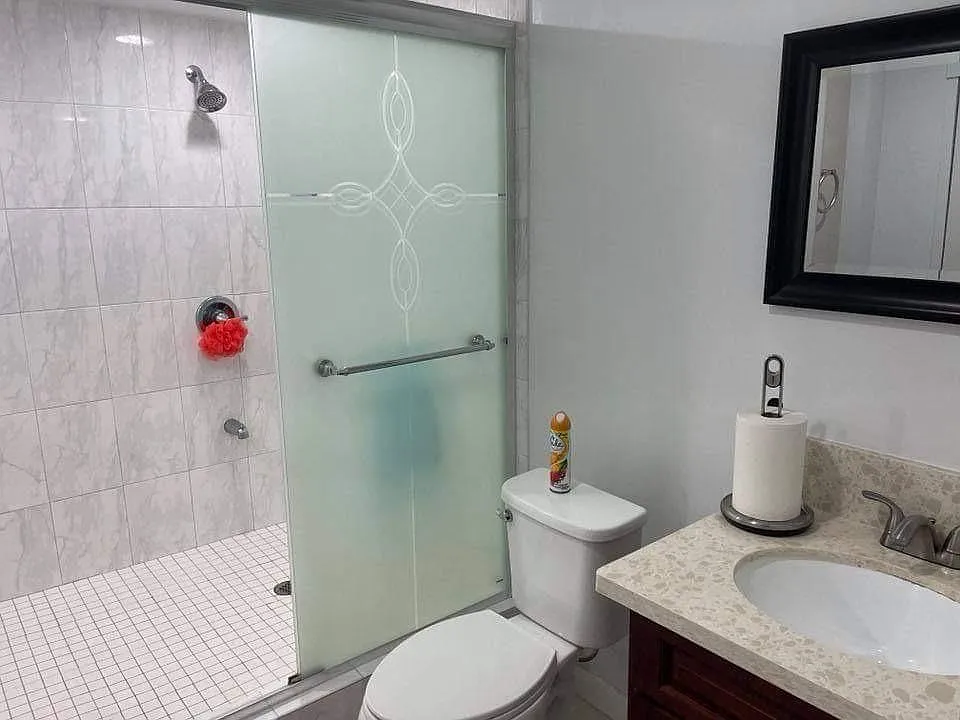 2 bed, 950 sqft, $2,300 — Photo 1