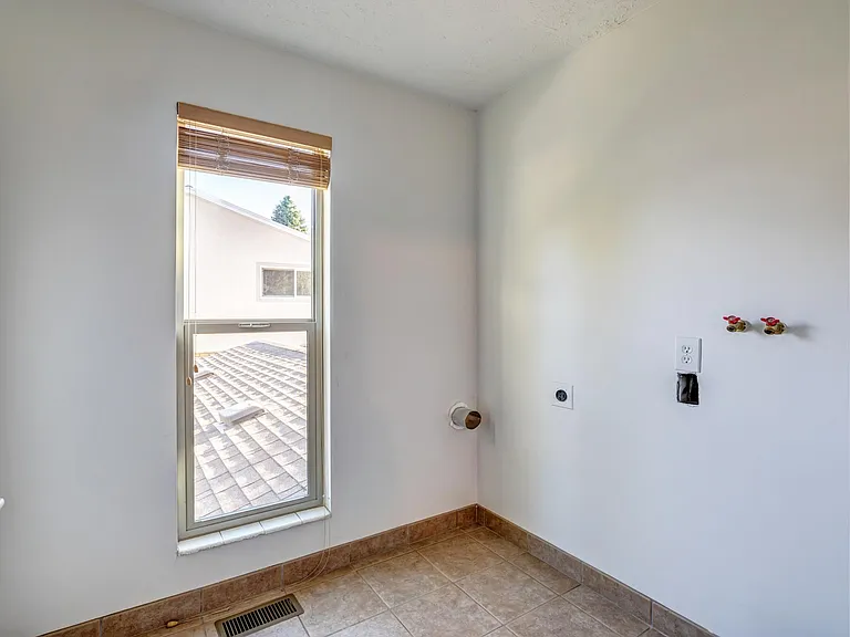 3383 E Bengal Blvd #1 — Photo 12