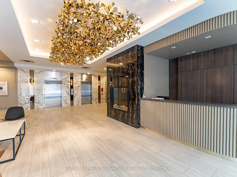 263 Wellington St W #301 — Photo 23