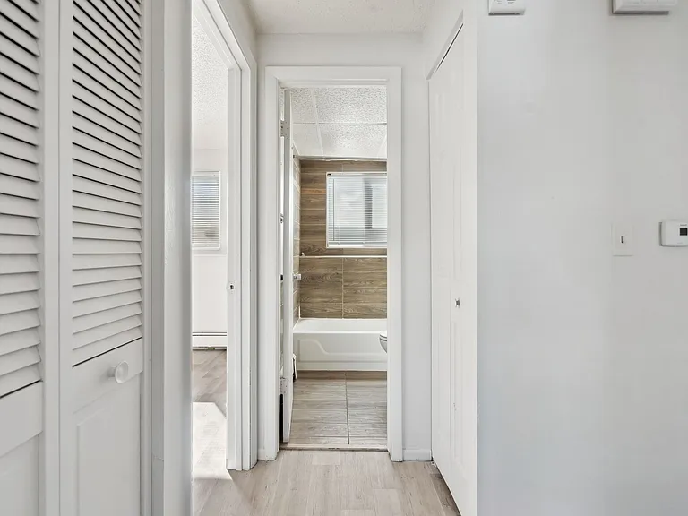 253 N Vine St #3 — Photo 11