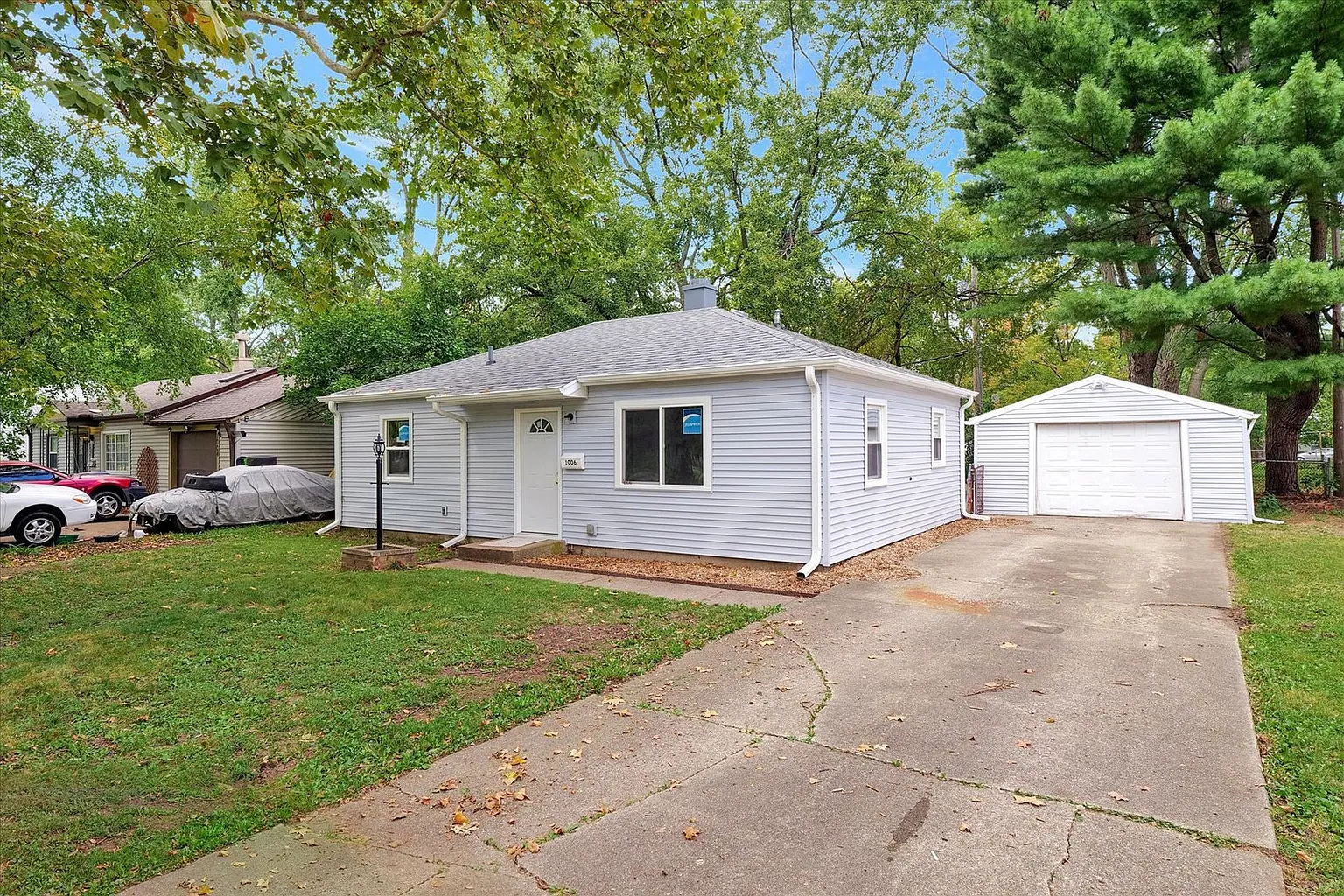 1006 E Florida Ave photo 1