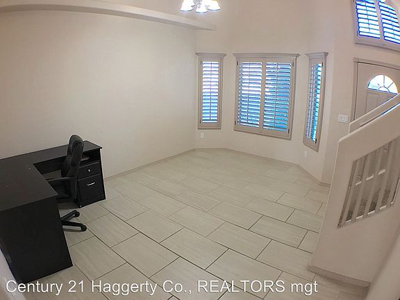 2nd image of 2073 Robert Minnie Pl