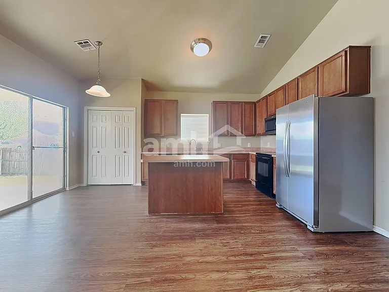 9000 Stone Mill Ln — Photo 4