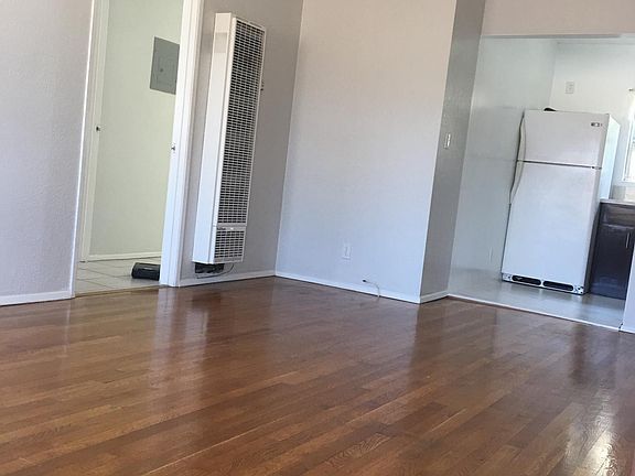 2nd image of 3518 1/4 Portola Ave