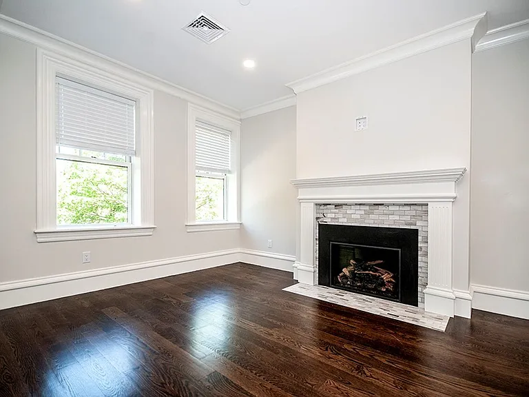 11 Alton Pl #2 — Photo 3
