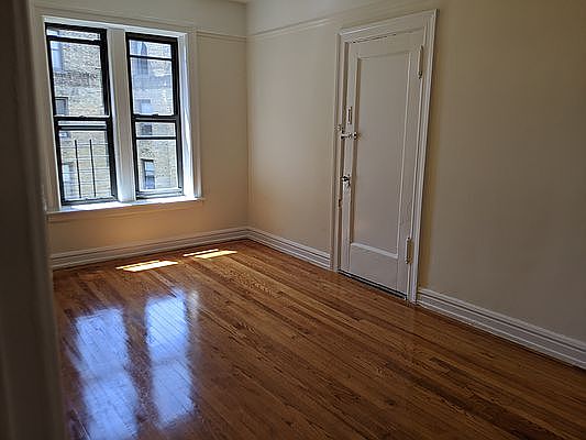 5th image of 84-09 Talbot St #53A