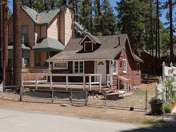4th image of 42627 Cedar Ave