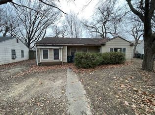2636 Moundview Dr, Lawrence, KS 66049