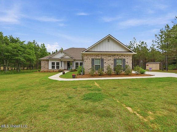 3rd image of 224 Stout Rd