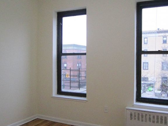 5th image of 2363 7th Ave APT 2C