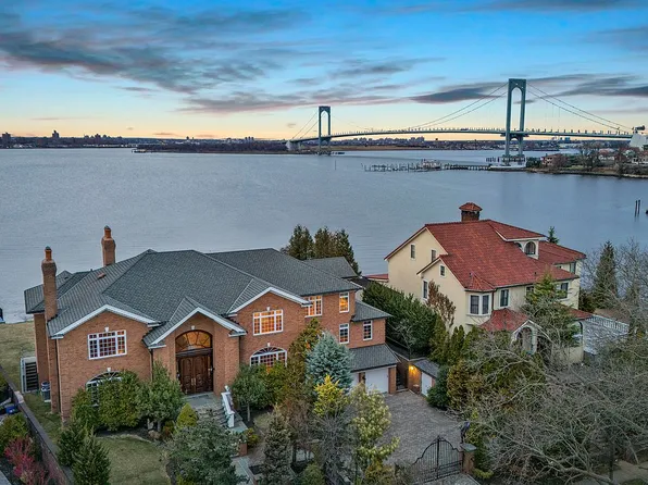 3 Point Cres, Malba, NY 11357