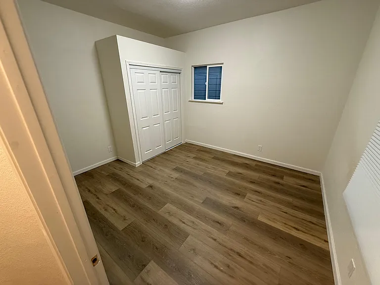 1405 F St — Photo 9