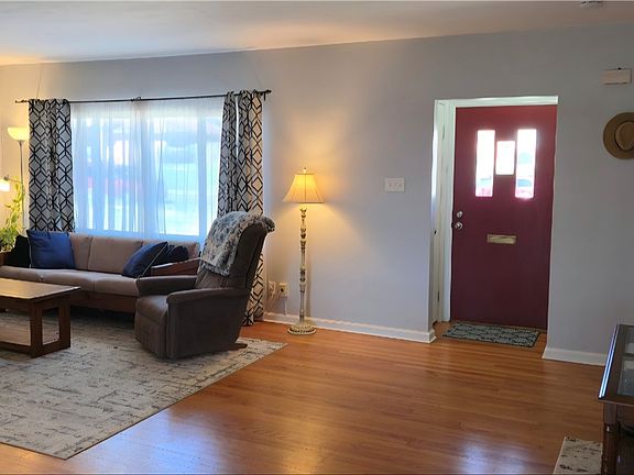 4th image of 1416 Fieldstone Dr